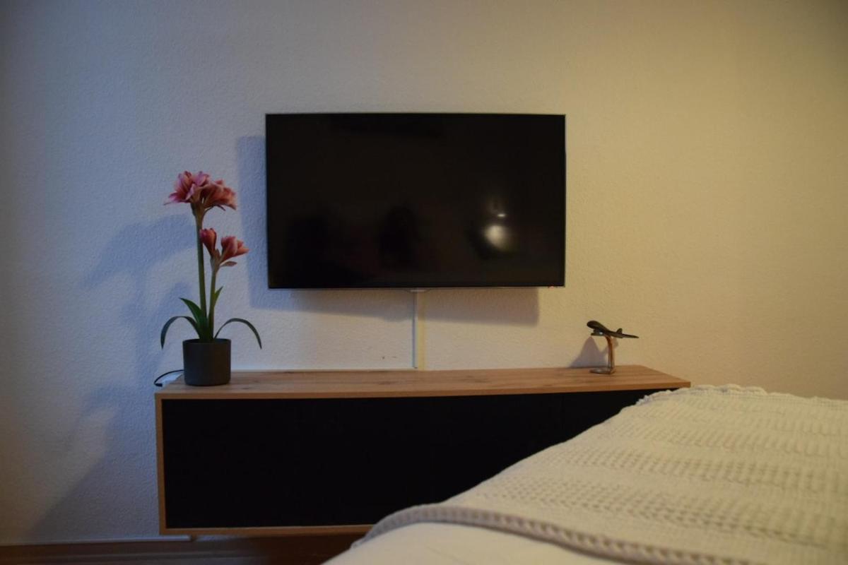 Stilvoller Altbau Im Ruhigen Schleussig Mit Wlan, Netflix, Waschmaschine * Leipzig